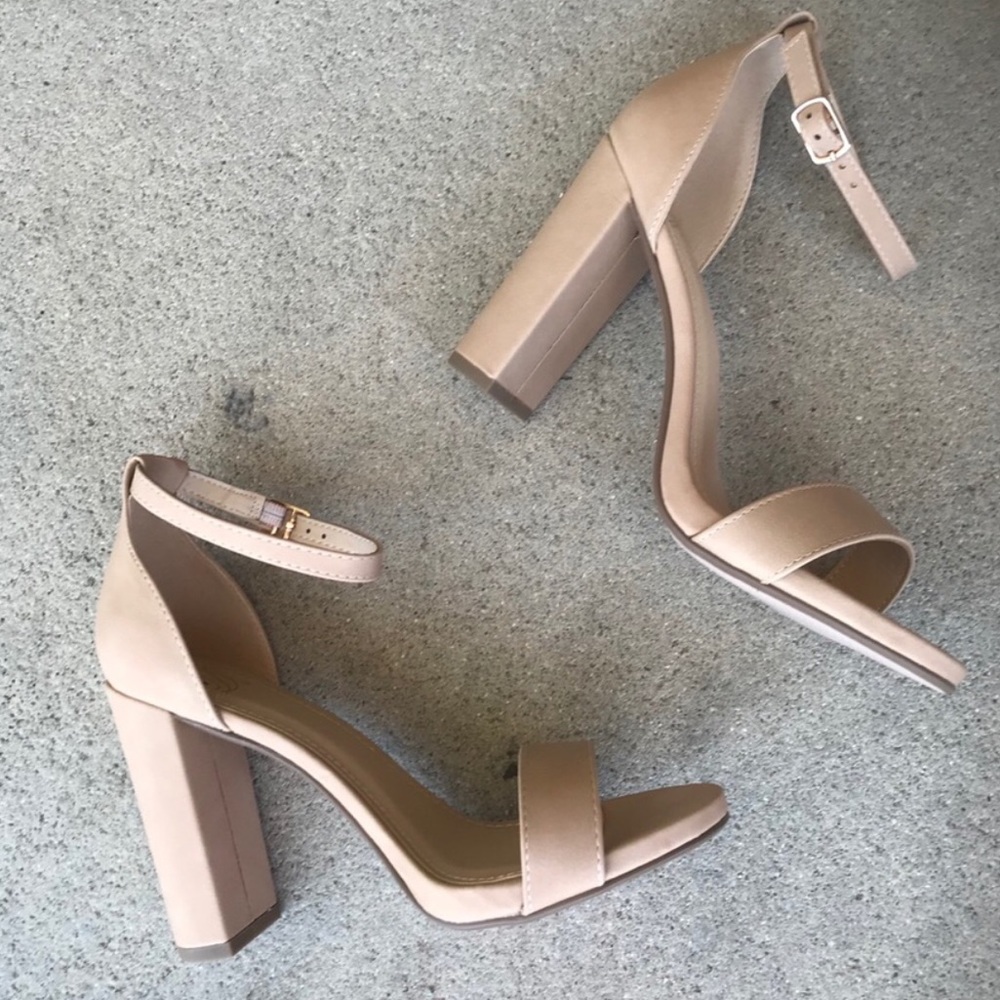 BEST SELLER Delicious Nude Basic Ankle Strap Heel Nu Shuz Key West - Picture 4 of 7